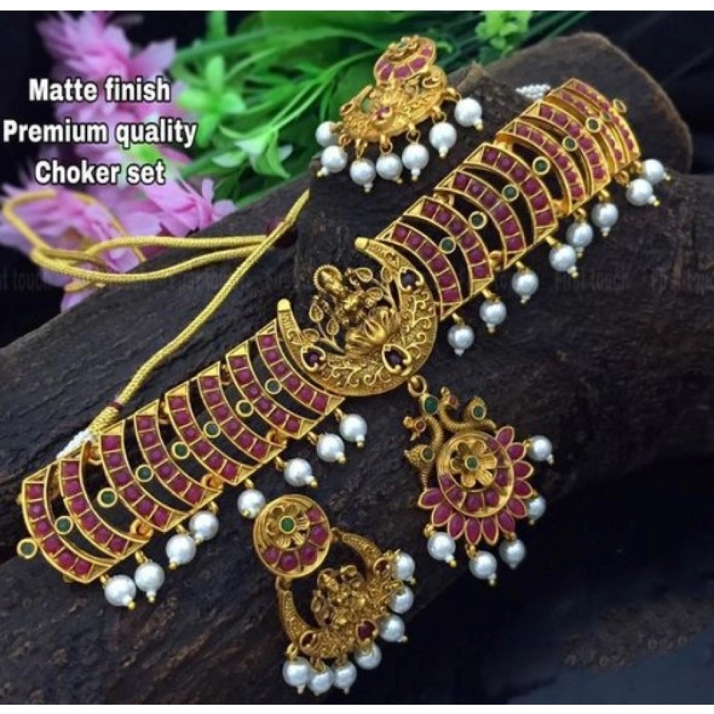 Elegant Brass Chain Necklace Set Pink