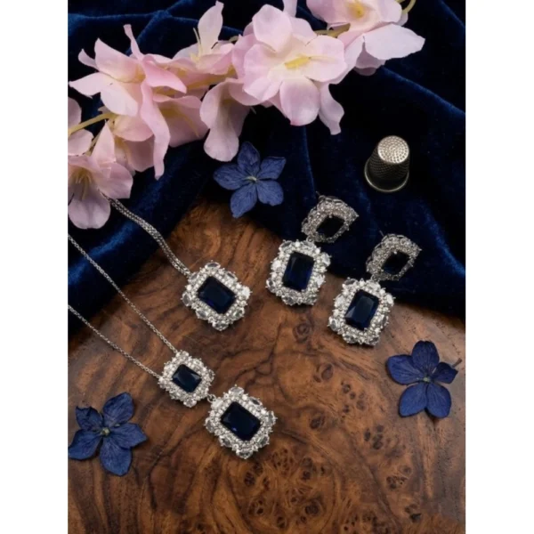 Women's Brass Silver Plated Pendant Set (Blue)