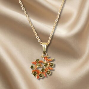Floral Vine Pendant Necklace – Elegant Traditional Design