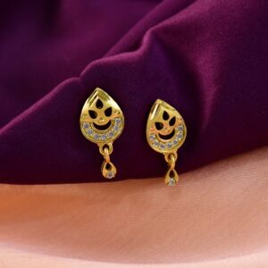 Leaf Pattern Drop Earrings – Elegant Stone Embellishment